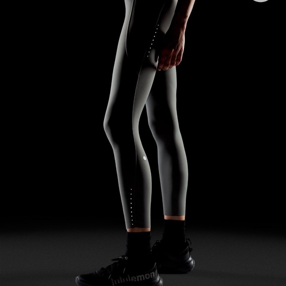 Lululemon Athletica Sky Blue Tights - Picture 11 of 11